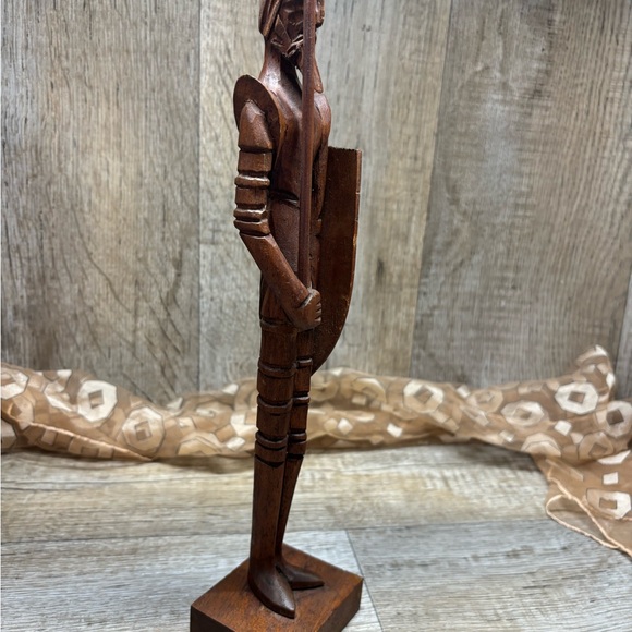 VTG Spanish DON QUIXOTE Sculpture Figure  Carved Wood W/ Spear & Shield 13.75”T - Picture 4 of 12